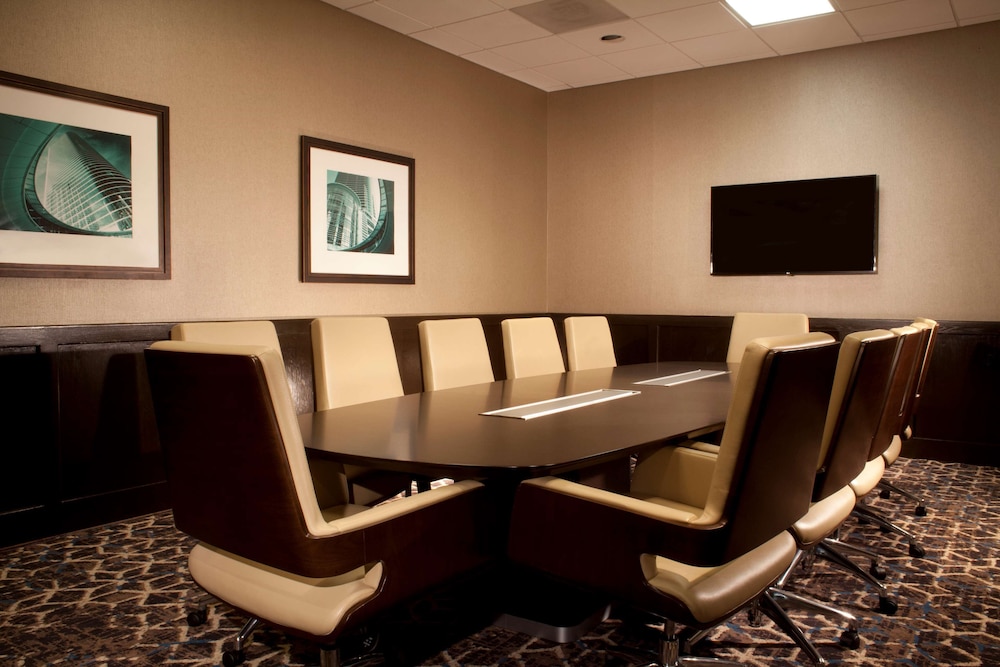 Embassy Suites by Hilton Houston Near the Galleria - photo 35