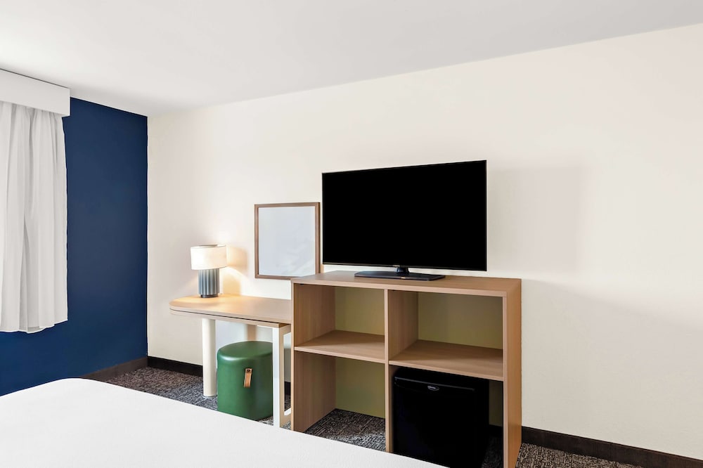 Spark by Hilton Springfield Southwest - photo 15