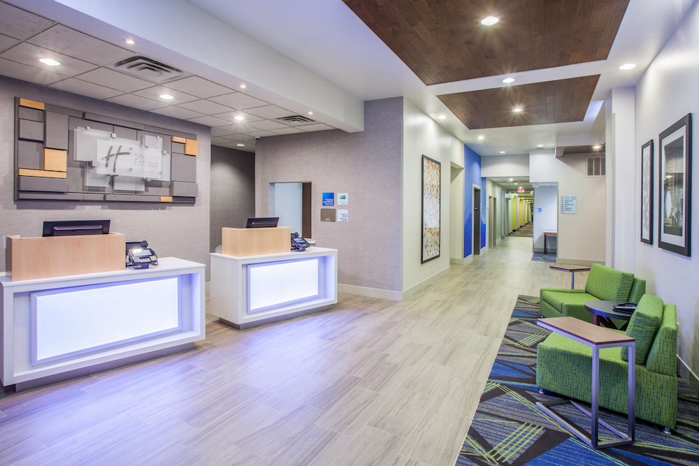 Holiday Inn Express & Suites Texarkana by IHG - photo 46