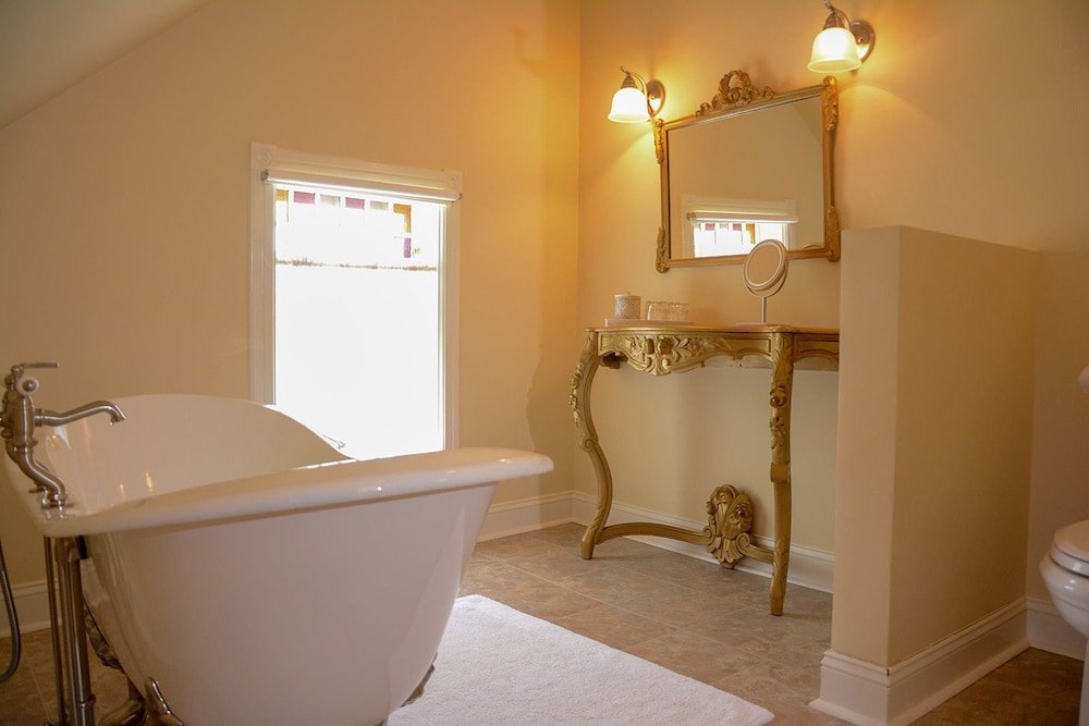 The Towers Bed & Breakfast - photo 22