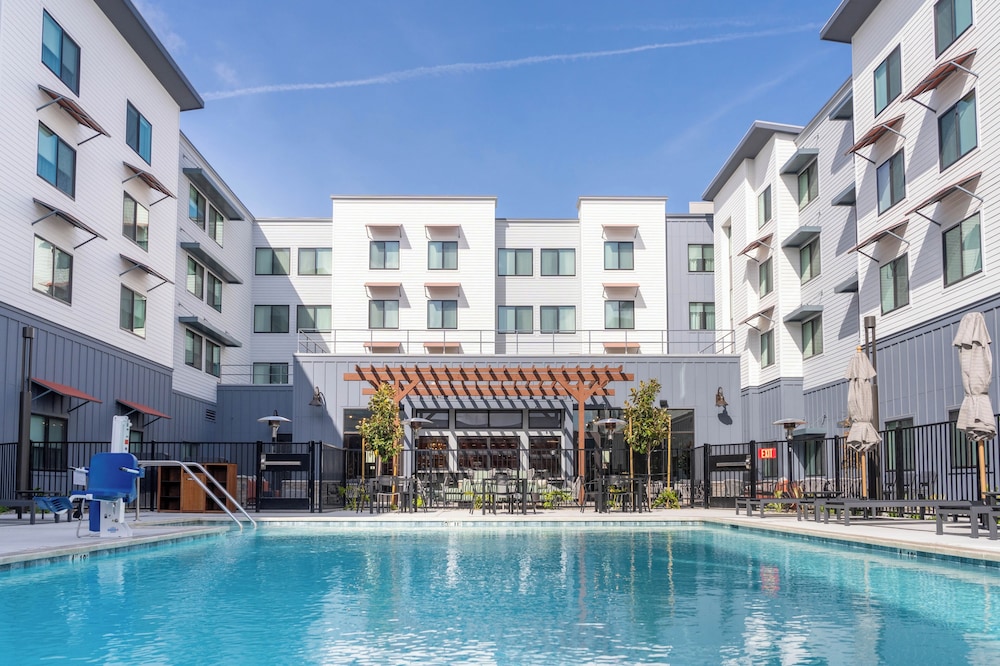 SpringHill Suites by Marriott San Luis Obispo - photo 35