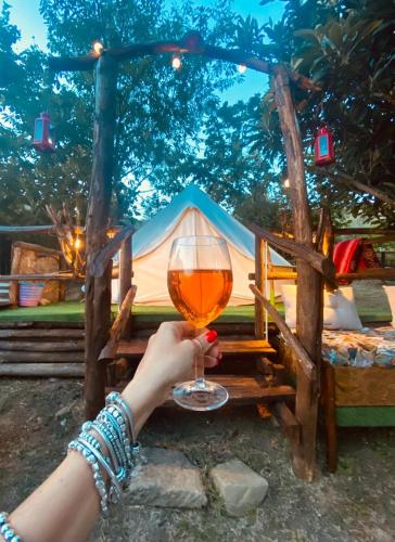Yurta con uso piscina e vista meravigliosa in Dicomano, Italy