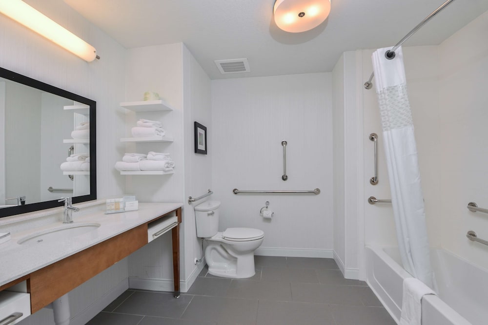 Hampton Inn & Suites Altoona Des Moines - photo 36