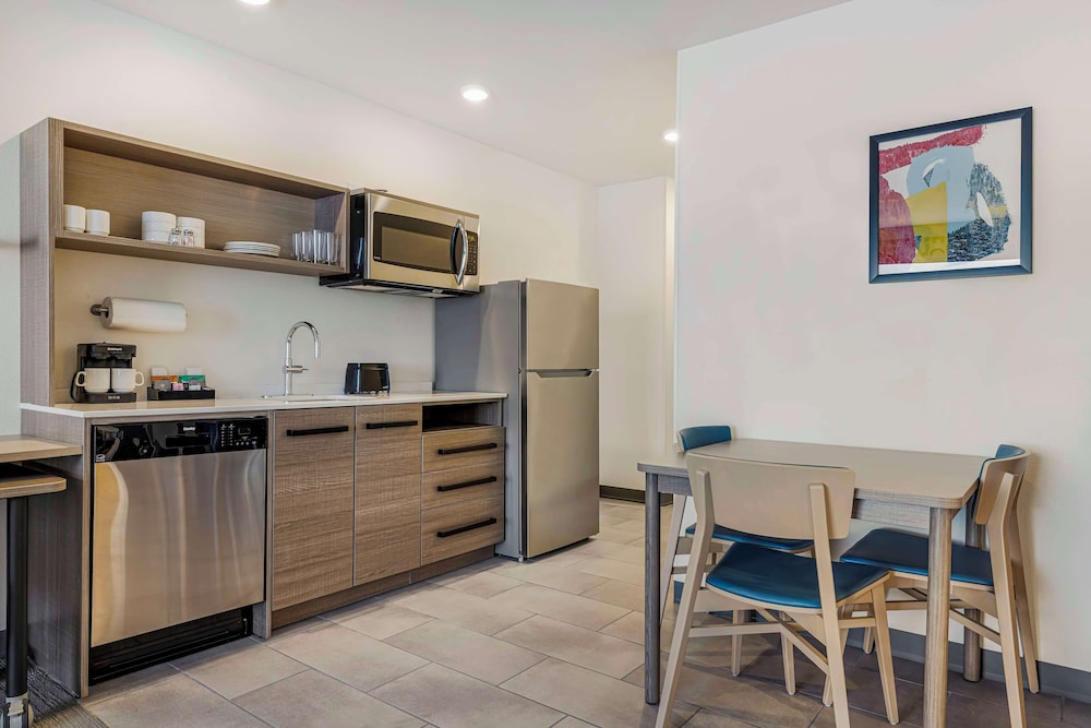 Home2 Suites by Hilton Colorado Springs Airport - photo 18