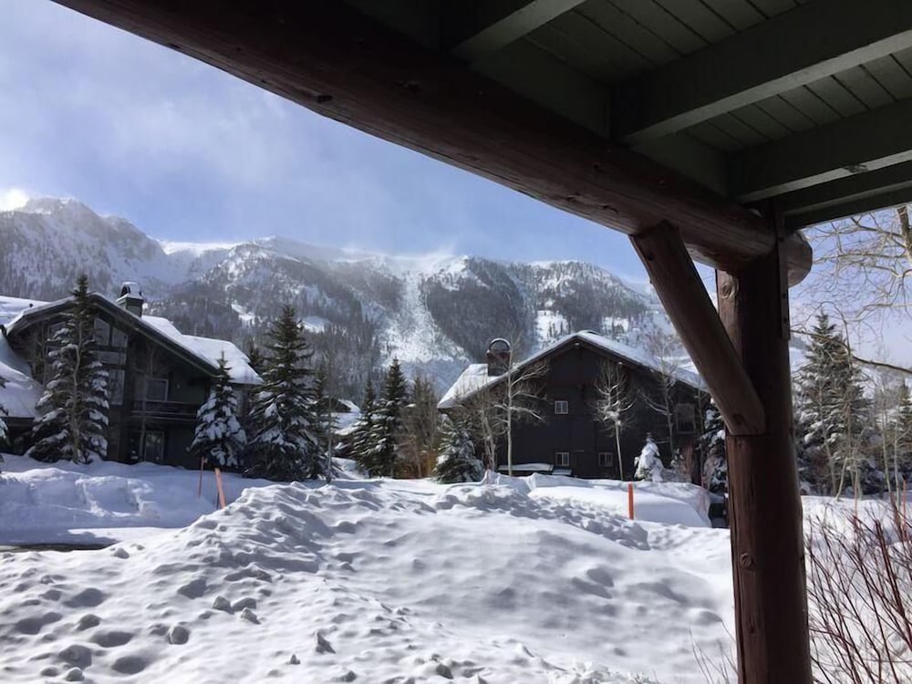 Snowcreek 883 Phase V — 4-Star Luxury Hotel in Mammoth Lakes, United States