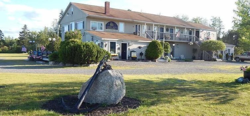Leona S Motel — Trenton