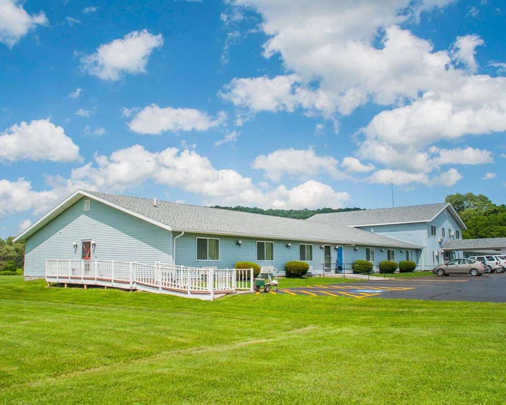 Econo Lodge Cuba I 86 - featured photo