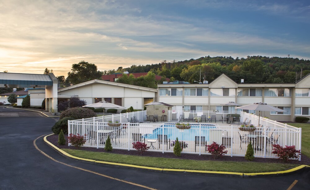 Quality Inn & Suites Vestal Binghamton near University - photo 27