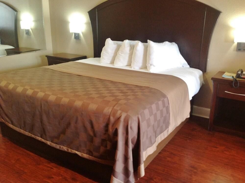 Americas Best Value Inn And Suites Houston Tomball Parkway - photo 7