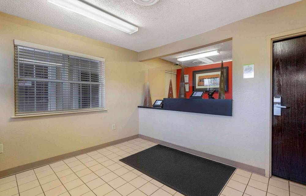 Extended Stay America Select Suites Columbia Ft. Jackson - photo 2