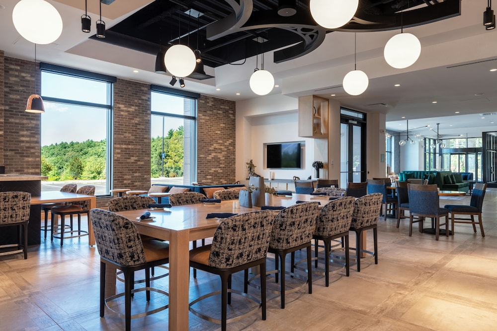 Hilton Garden Inn Boston Canton - photo 27