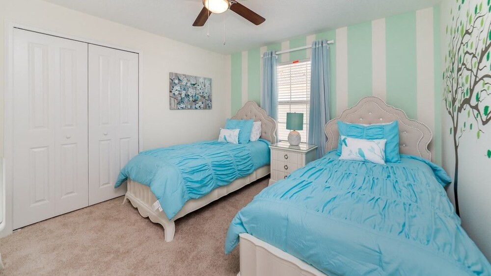 Grhdog9031 Champions Gate Resort 5 Bed 4 Baths Townhouse - photo 4
