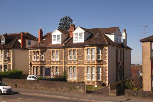 Filton Guest House — 4-Star Luxury Hotel in Thornbury, United Kingdom