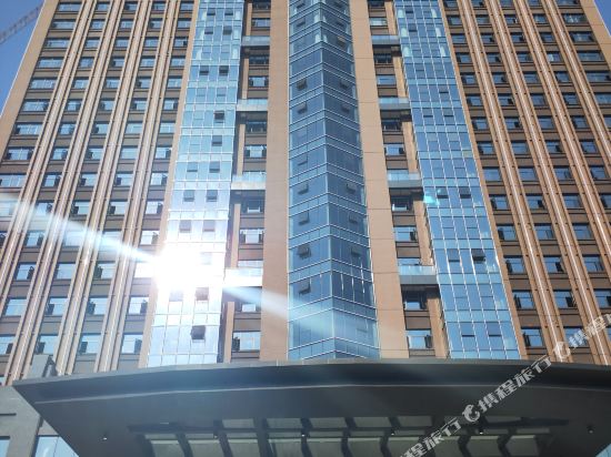Longqi International Hotel — hotel in Linwu Chengguanzhen