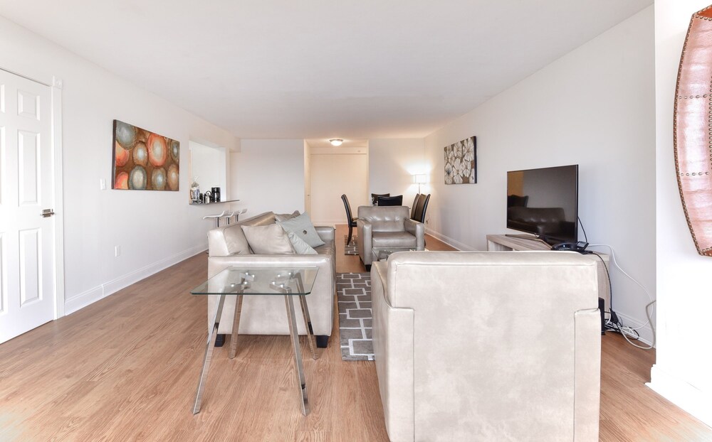 Global Luxury Suites At Emerson Place - featured photo