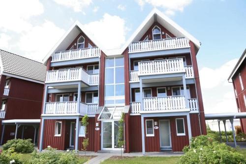 Kapitänsdeck 476 — 4-Star Luxury Hotel in Rechlin, Germany