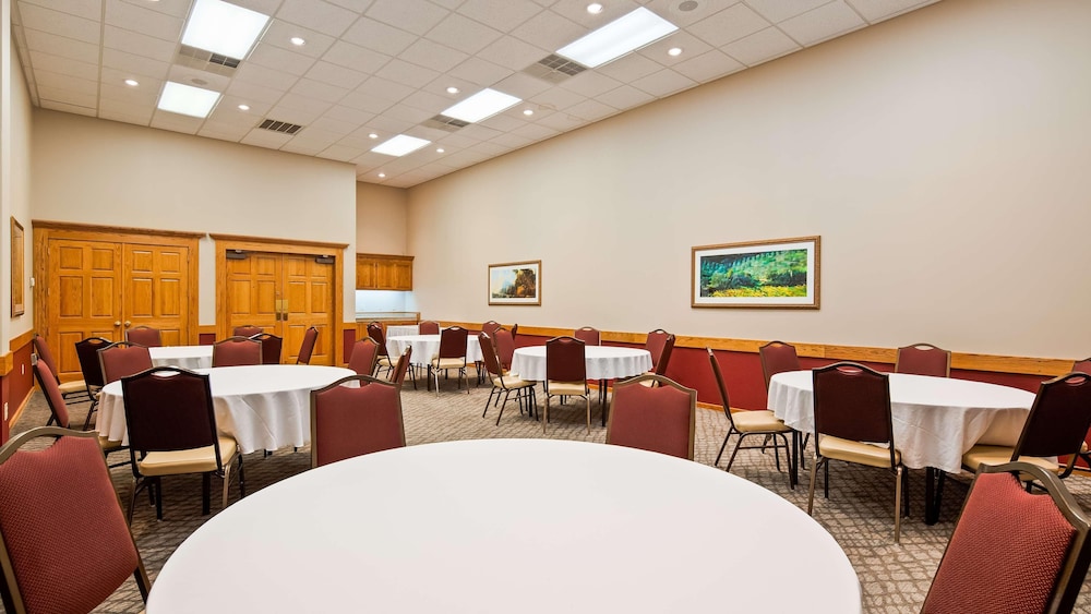 Osage Creek Lodge - photo 24