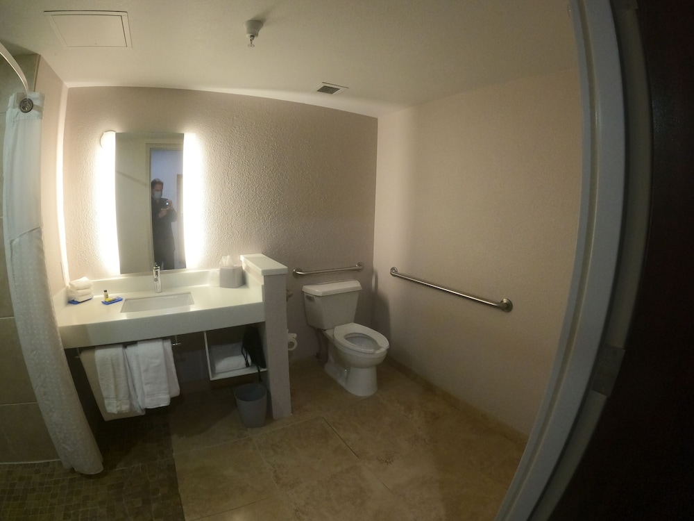 Holiday Inn Express & Suites Albuquerque Historic Old Town by IHG - photo 38