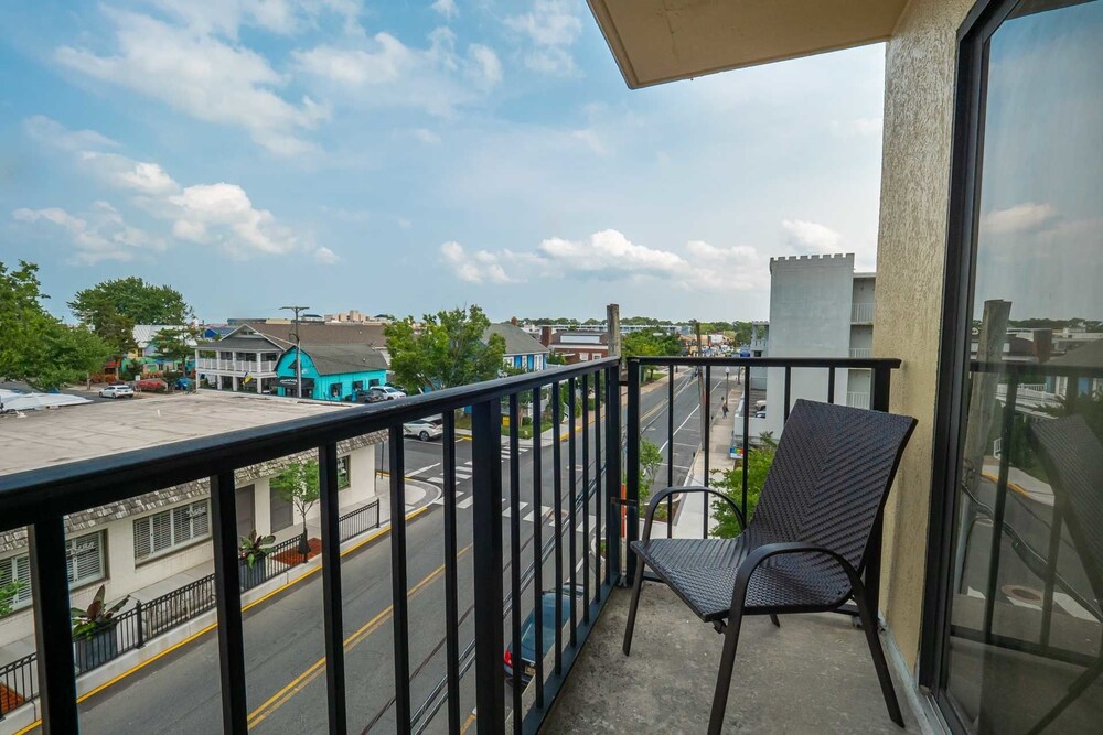 The Breakers Hotel & Suites - photo 32