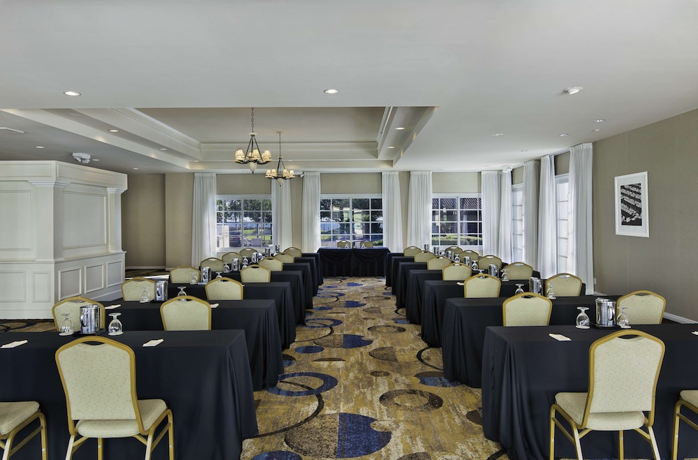 DoubleTree by Hilton San Pedro Port of Los Angeles - photo 50