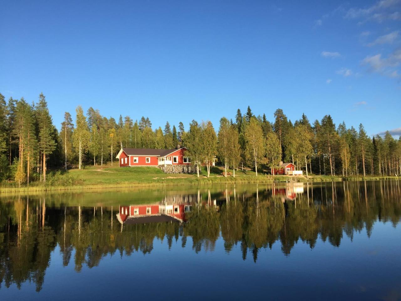 Hiiden Kämppäkartano iso vuokramökki lähellä Tiilikan kansallispuistoa in Sotkamo, Finland