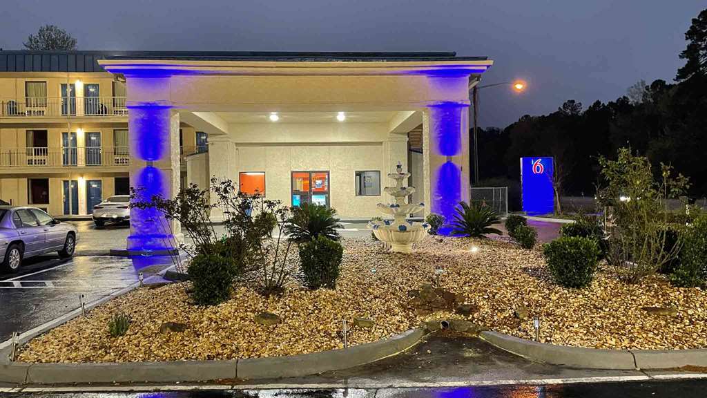 Motel 6 Pooler GA Savannah Airport - featured photo