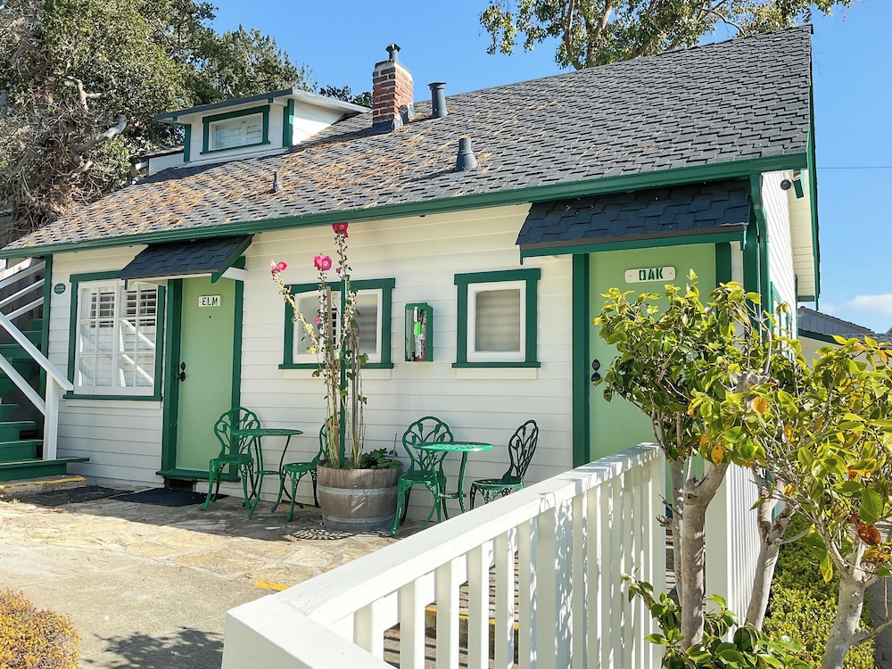 Carmel Green Lantern Inn - photo 102