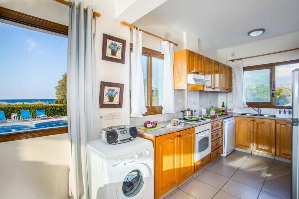 Blue Bay Villa Nicole