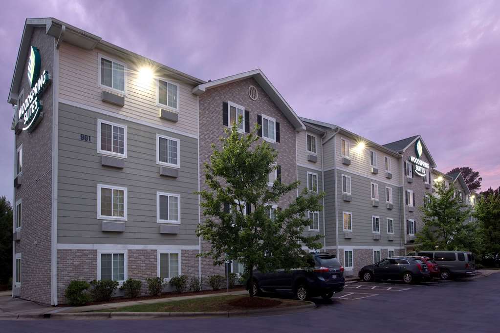 WoodSpring Suites Raleigh Apex - photo 4