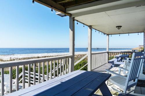 1 4 Us by Oak Island Accommodations - photo 17
