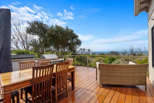 Surf View WiFi Included - last minute hotel in Inverloch
