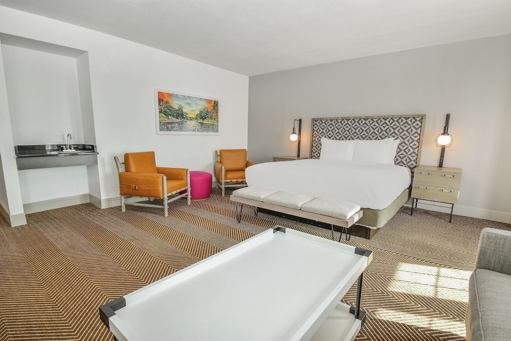DoubleTree by Hilton Austin - photo 24