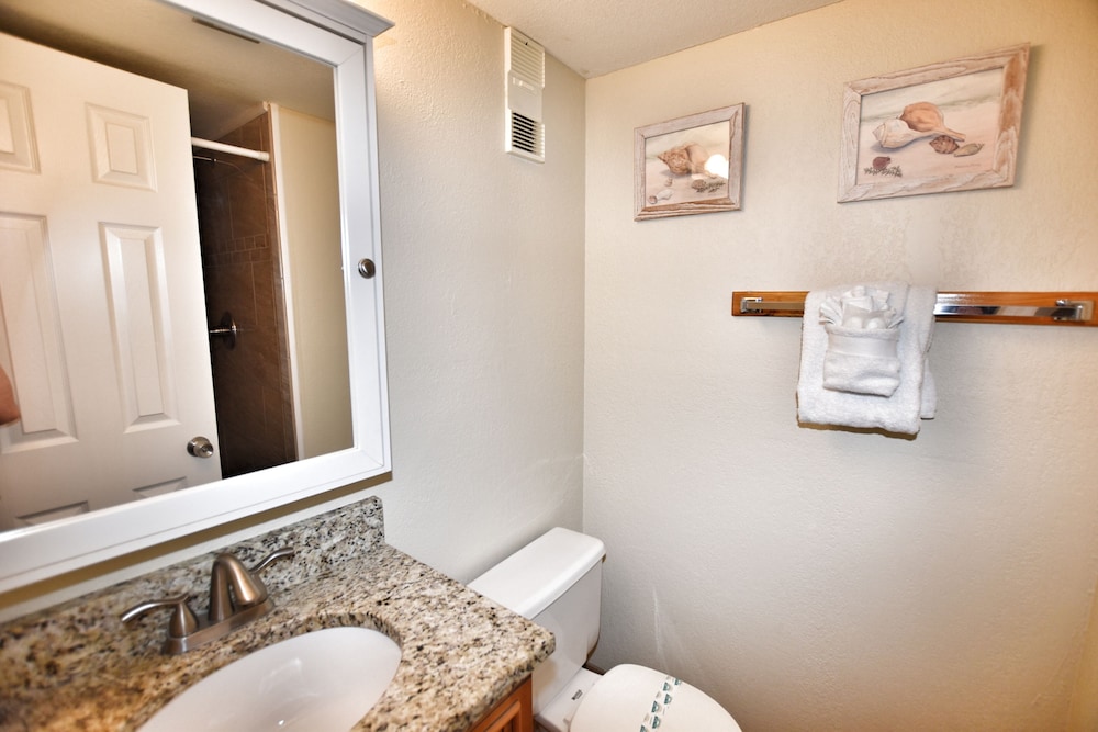 0404 Waters Edge Resort 1 Bedroom Condo by RedAwning - photo 15