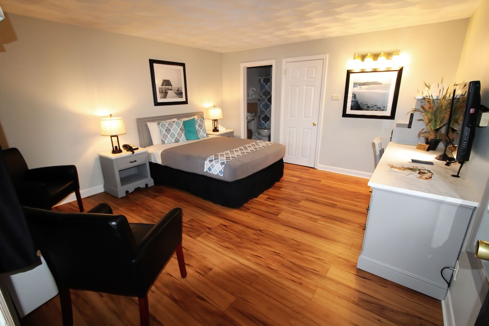 Colonial Inn Seekonk - photo 16