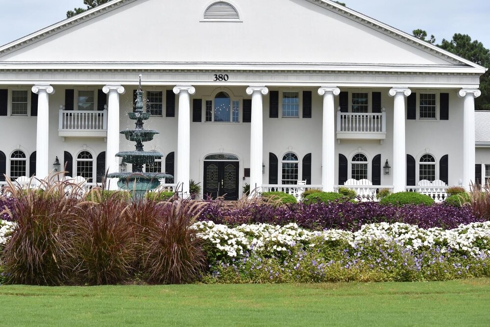 Ground Floor Studio 2503L in Brunswick Plantation Resort with Family Friendly Outdoor Pools Onsite by RedAwning - photo 27