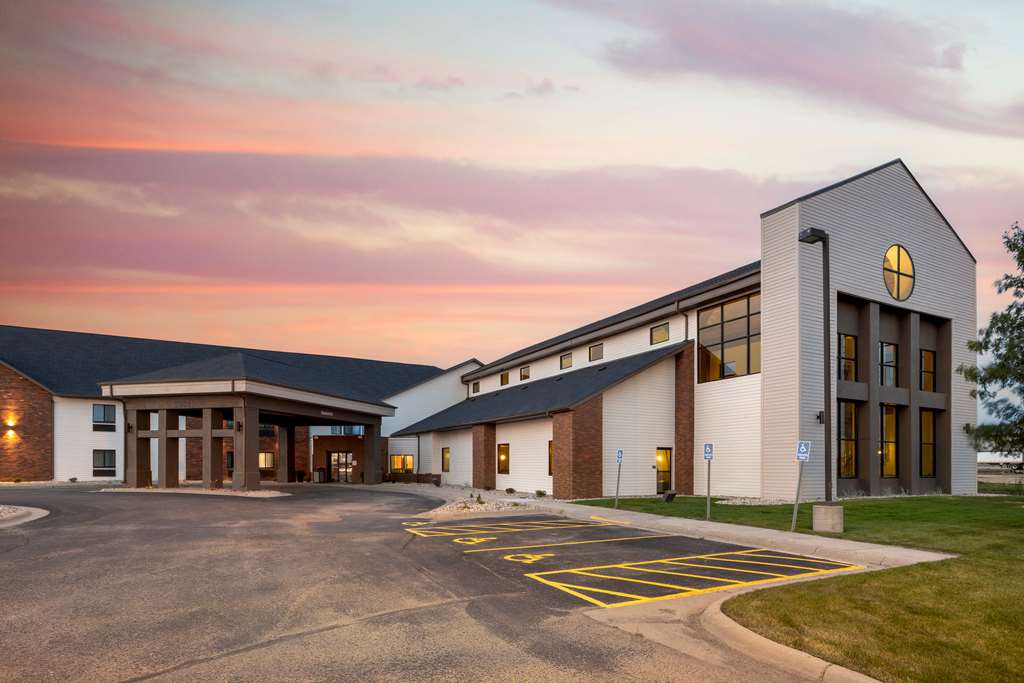 Best Western Watertown Inn and Suites - featured photo