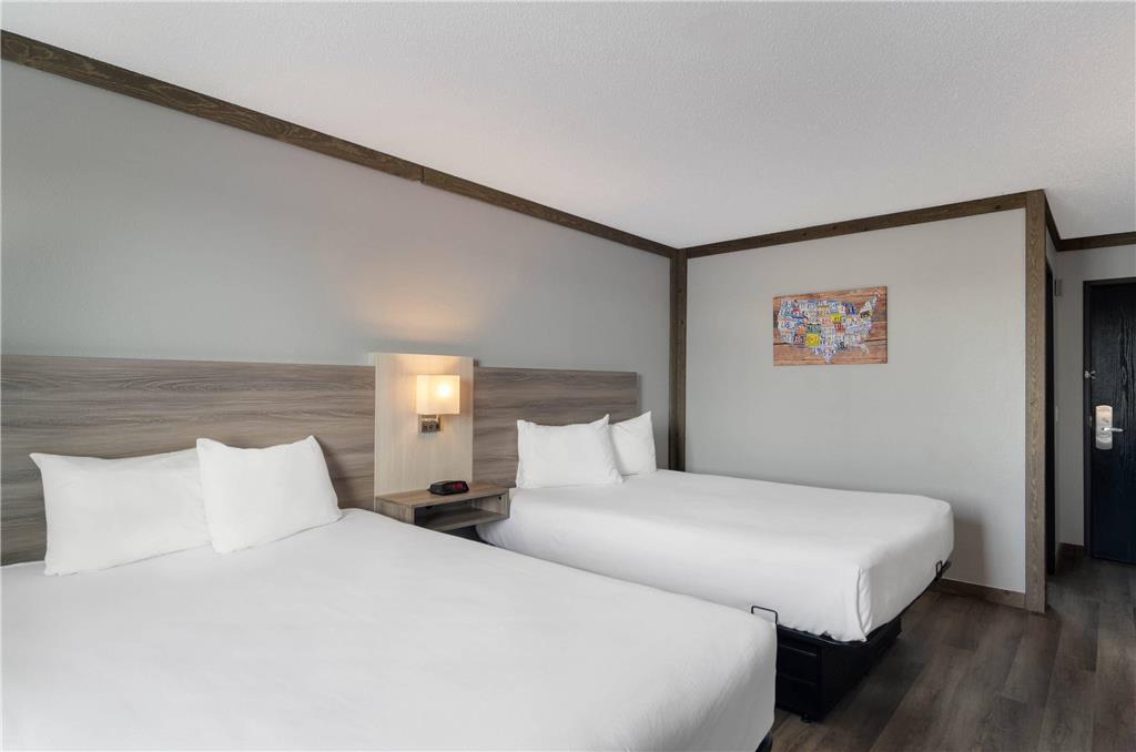 Econo Lodge Scottsbluff NE - photo 20