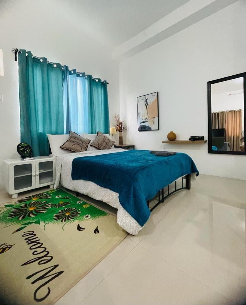 Deluxe Studio Unit At Modena Town Sq 17730936 — Minglanilla