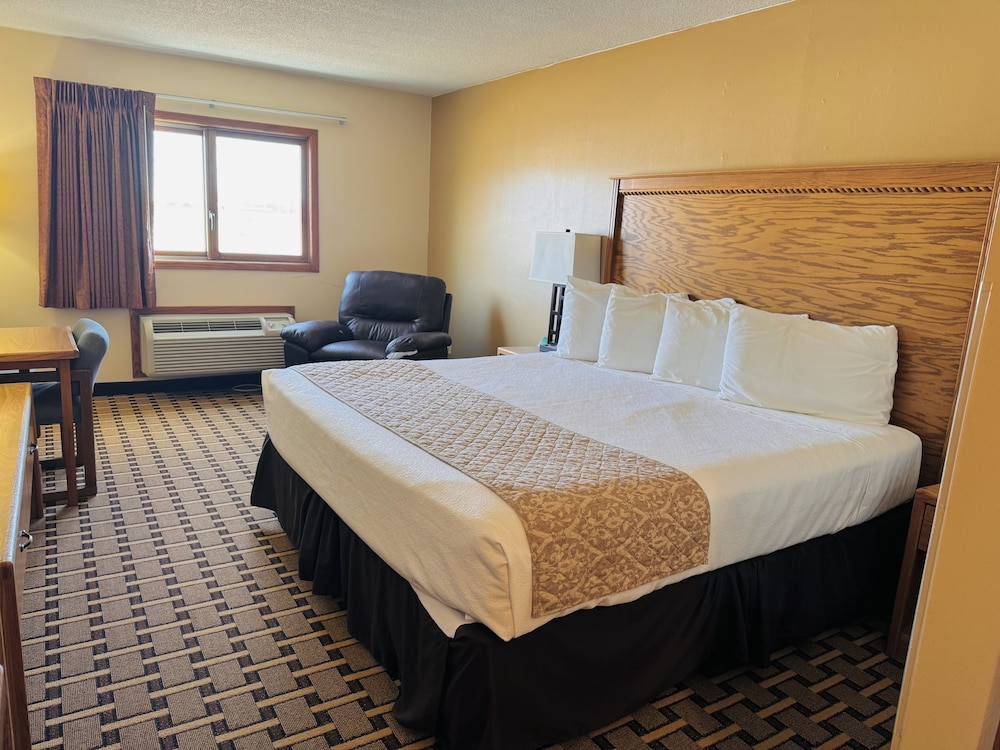 Wrangler Inn - photo 7