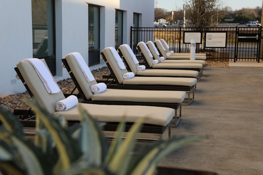 Hilton Garden Inn Austin Airport - photo 40