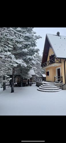 Vikendica Vjeverica — 4-Star Luxury Hotel in Sarajevo, Bosnia and Herzegovina