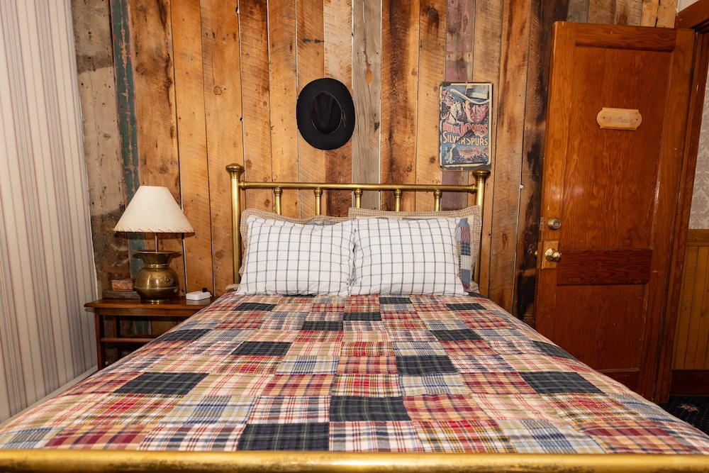 The Hand Hotel Bed & Breakfast - photo 6