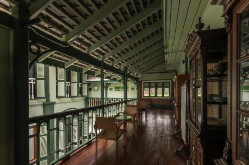 Neil Niwas — Bangkok — photo 5
