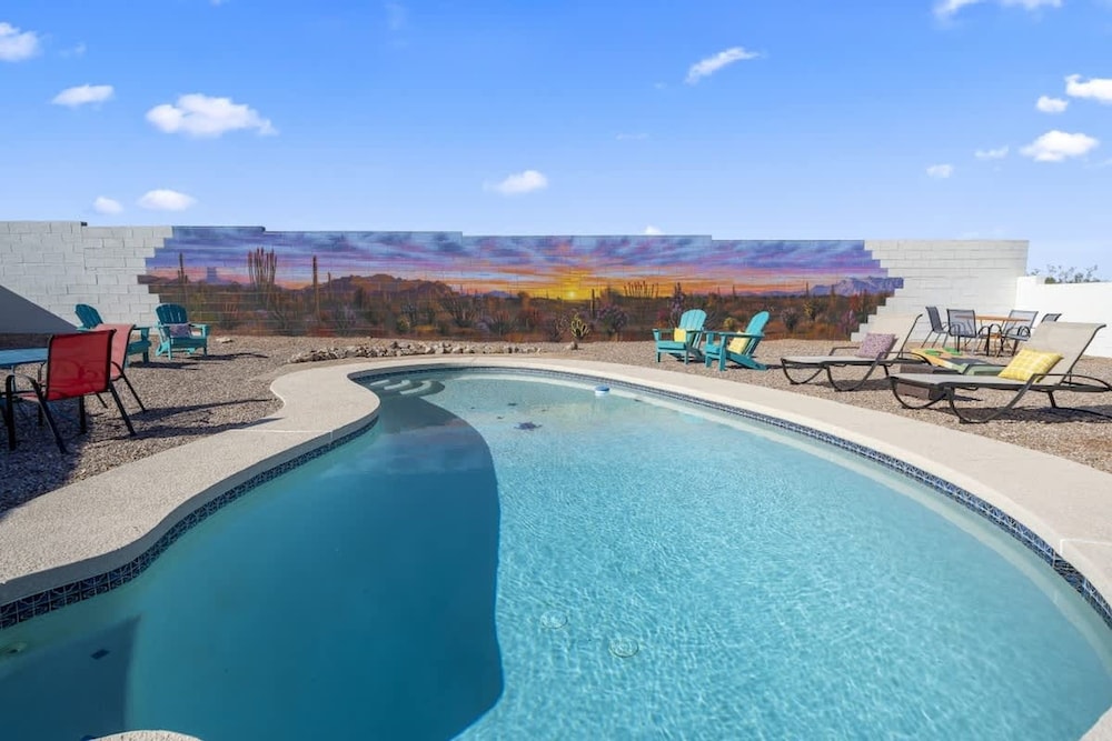 Panoramic Mountain Views Heated Pool 2 Kitchens - last minute hotel in Tucson