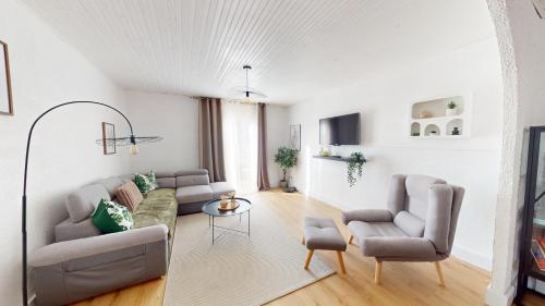 Escapade En Bord de Mer in Unknown City, France