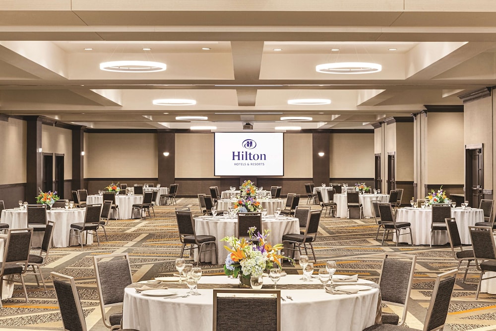 Hilton Knoxville Airport - photo 37