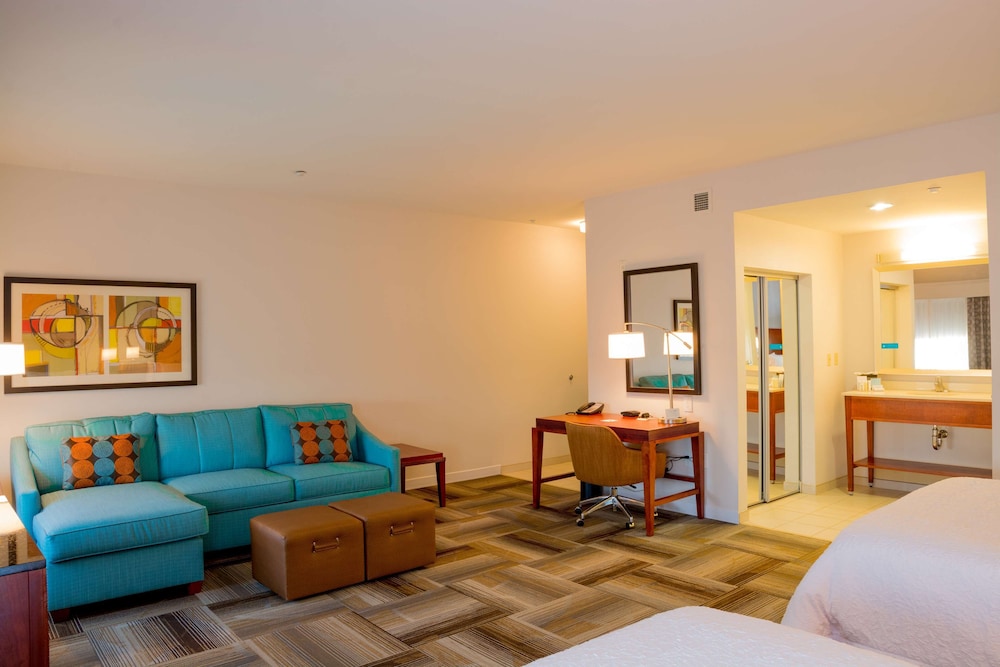 Hampton Inn & Suites Riverside Corona East - photo 13