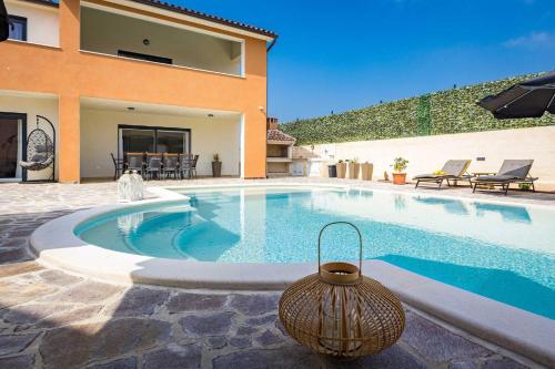 Apartments Amela — 4-Star Luxury Hotel in Pula, Croatia