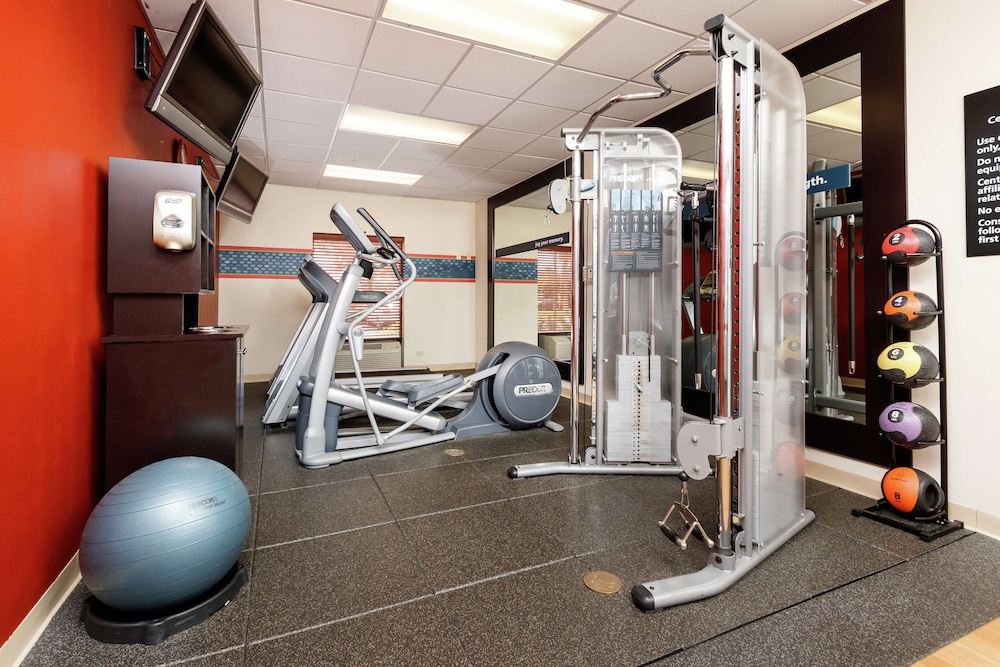 Hampton Inn & Suites Navarre - photo 21