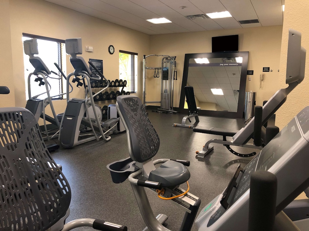 Hampton Inn & Suites Tampa Northwest Oldsmar - photo 27